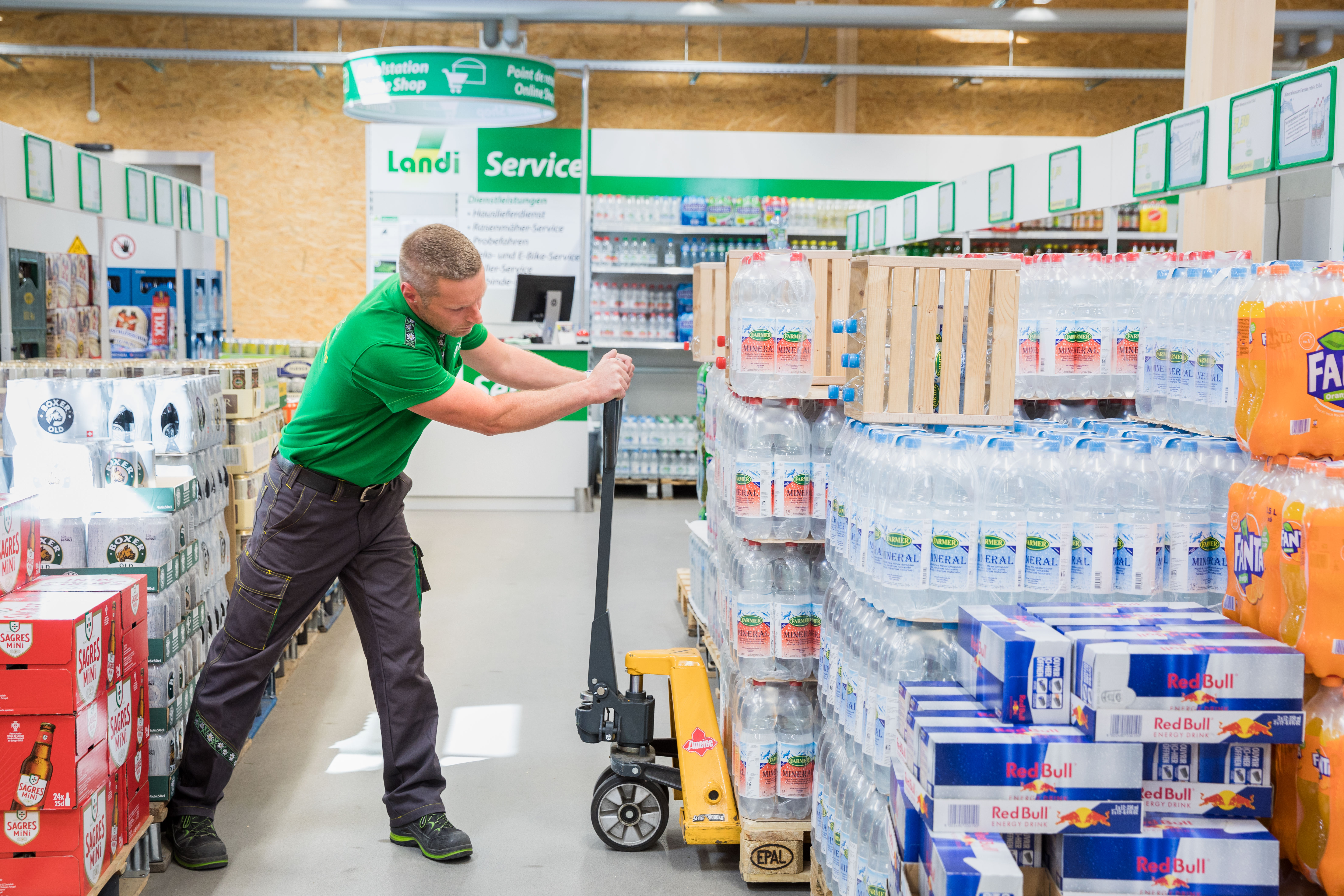 LANDI Laden: Getränkeverkauf