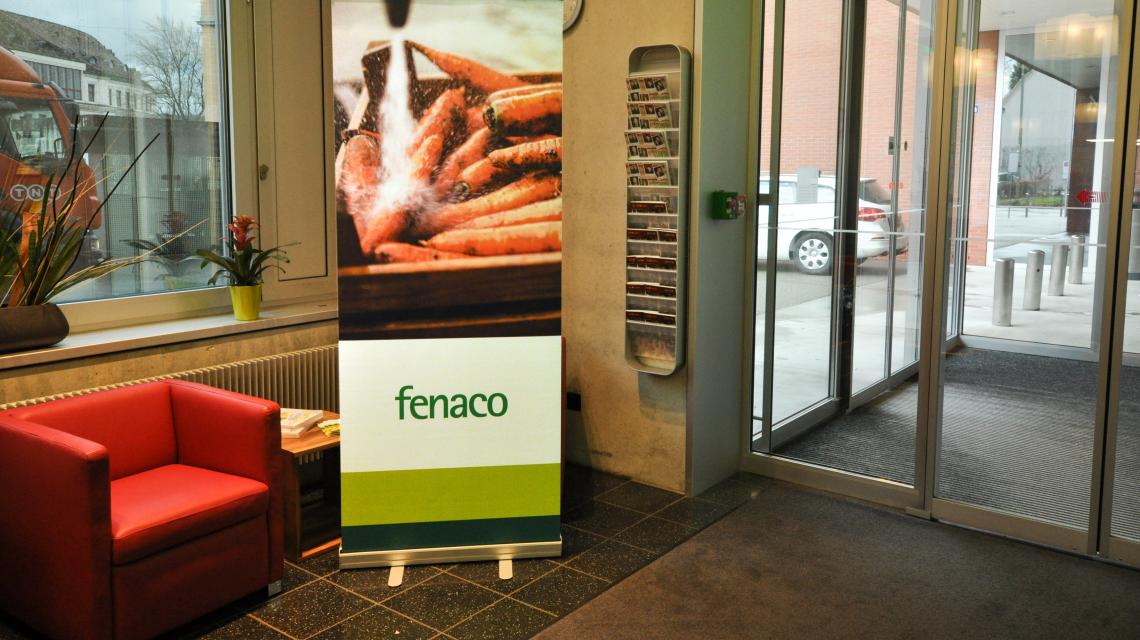 fenaco: Empfangsbereich mit Roll-up fenaco: Empfangsbereich mit Roll-up